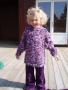 Sara i ny genser