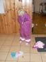 Kl. 10 Ruth tar p� seg dress